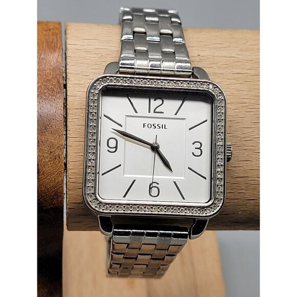 Fossil Shiloh Ladies Watch 30mm Silver Satin Dial Stainless Steel BQ3365IE 6" - Picture 1 of 9